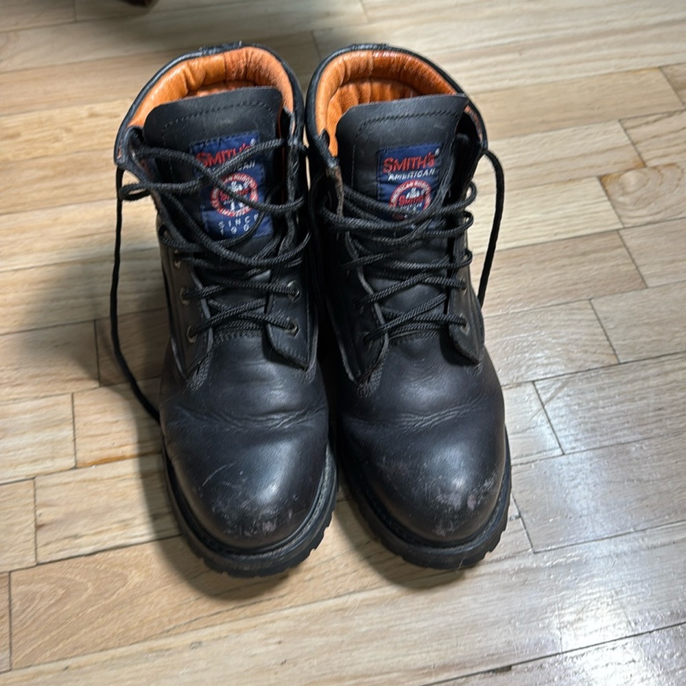 Smiths American black oil resistant boots very good shape size 7